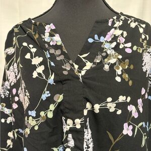 Floral V-Neck Blouse - Black